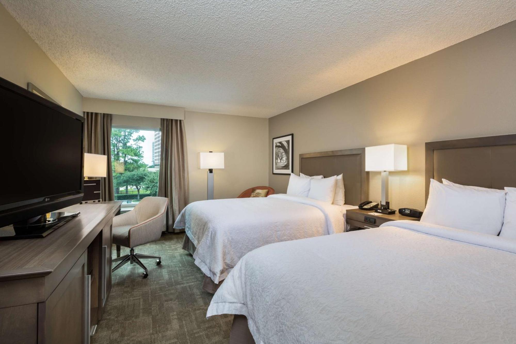 Hampton Inn Houston Near The Galleria Eksteriør billede